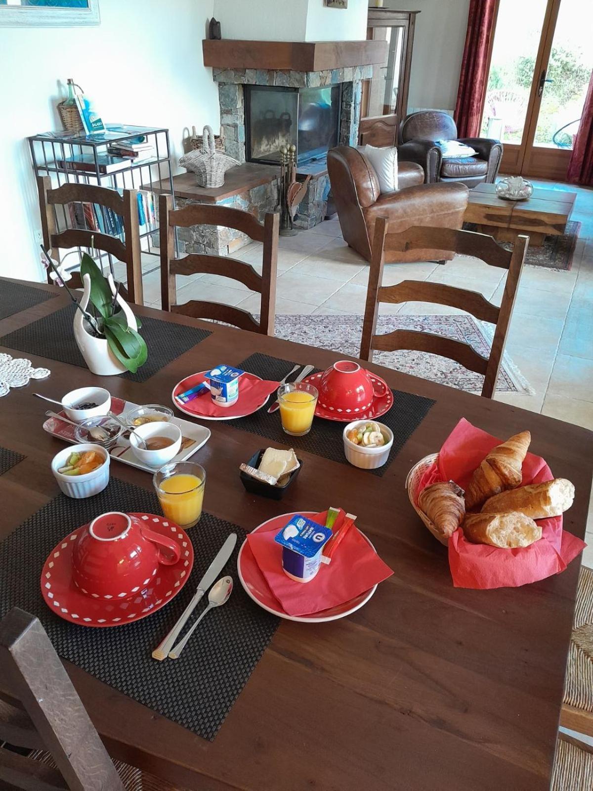Mare E Monti Chez Thomas Et Magali Bed & Breakfast Vico Ngoại thất bức ảnh